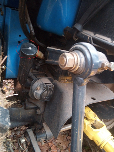 zaznaczyłem na czerwono kółkiem rzeczony wlew